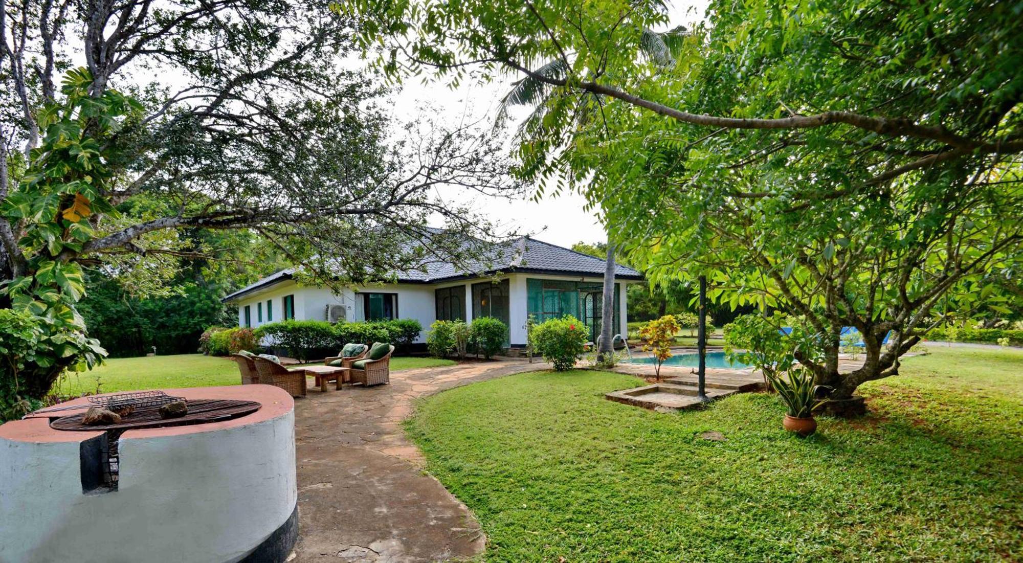 Mnarani Beach Club Hotel Kilifi Exterior photo