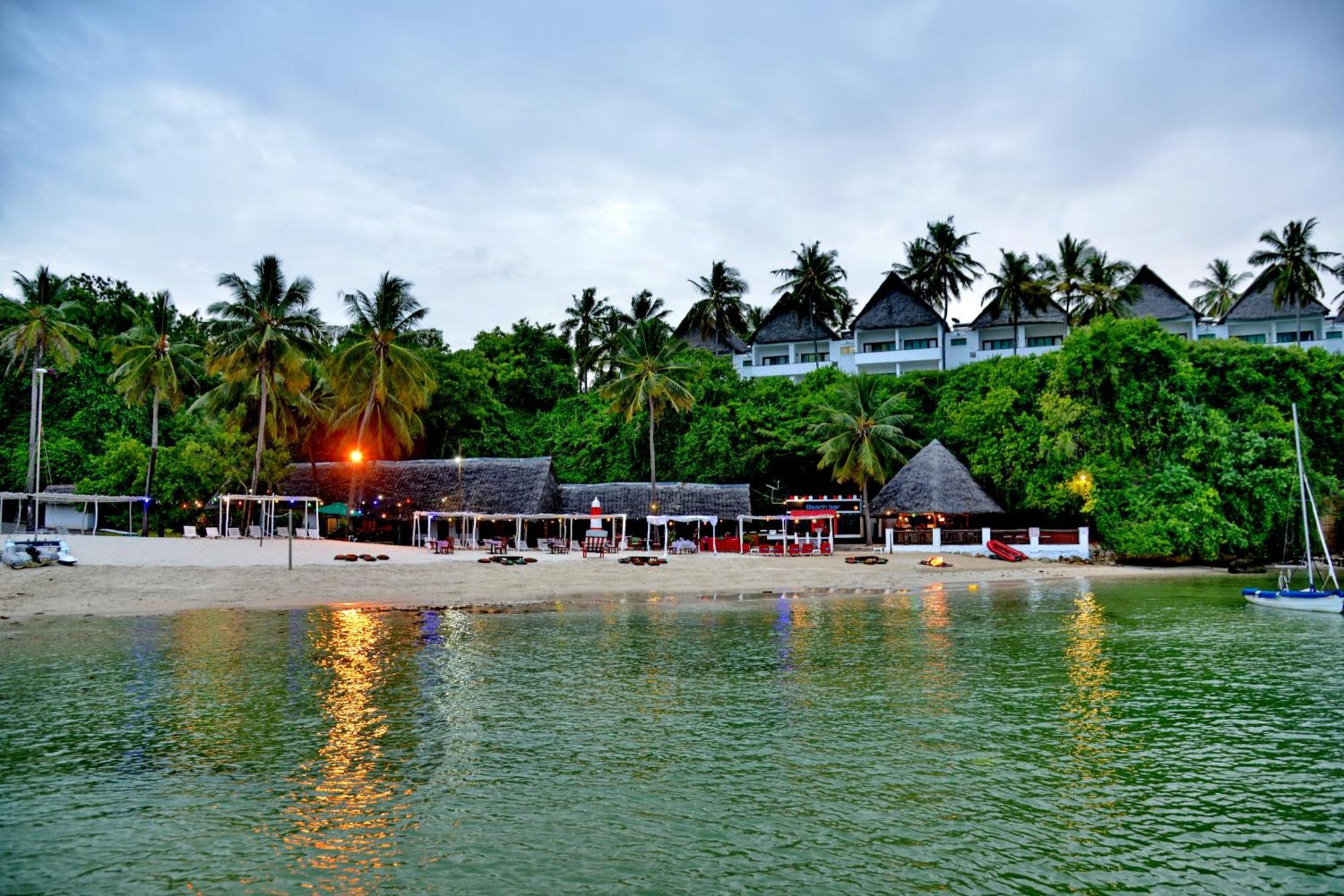 Mnarani Beach Club Hotel Kilifi Exterior photo