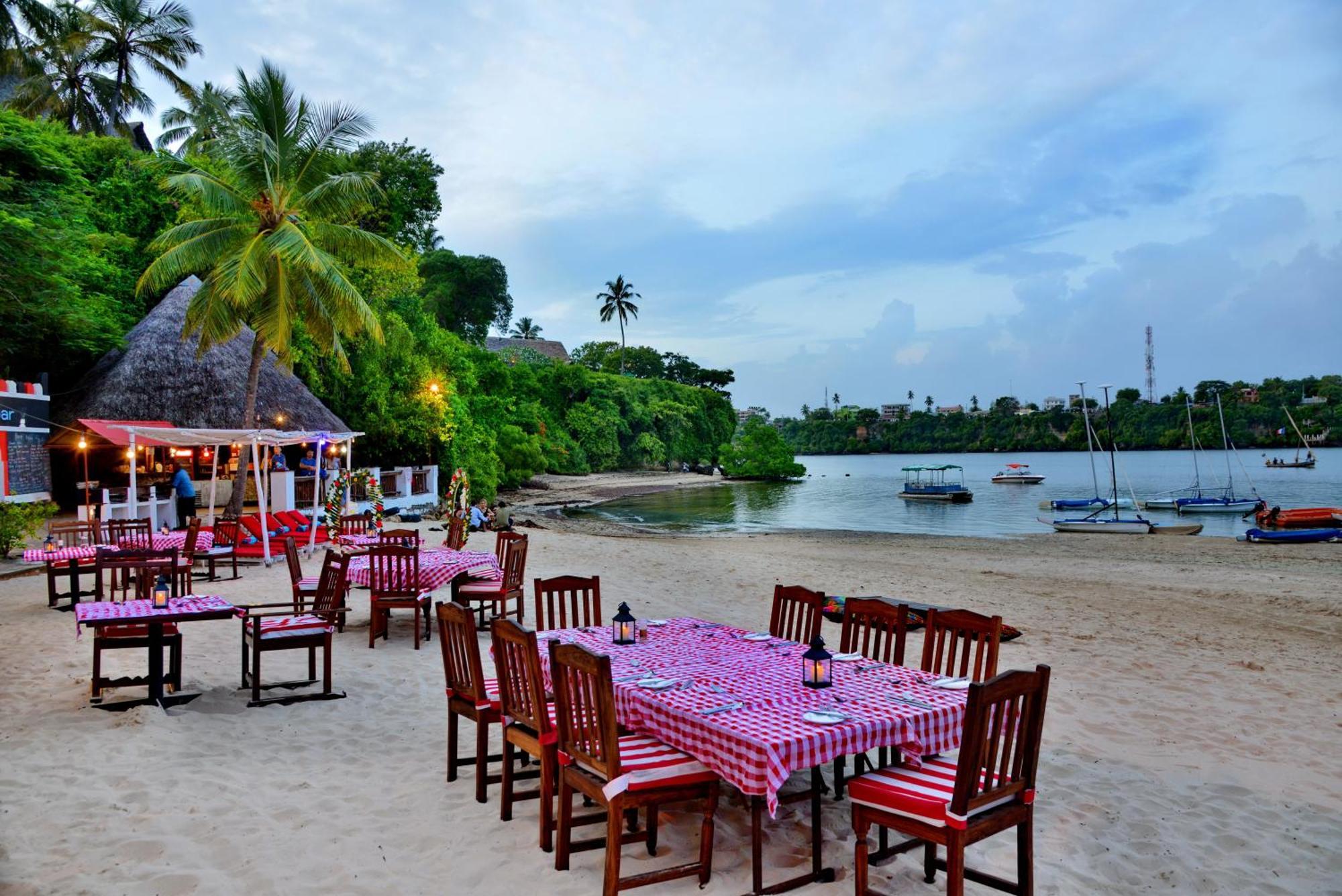 Mnarani Beach Club Hotel Kilifi Exterior photo