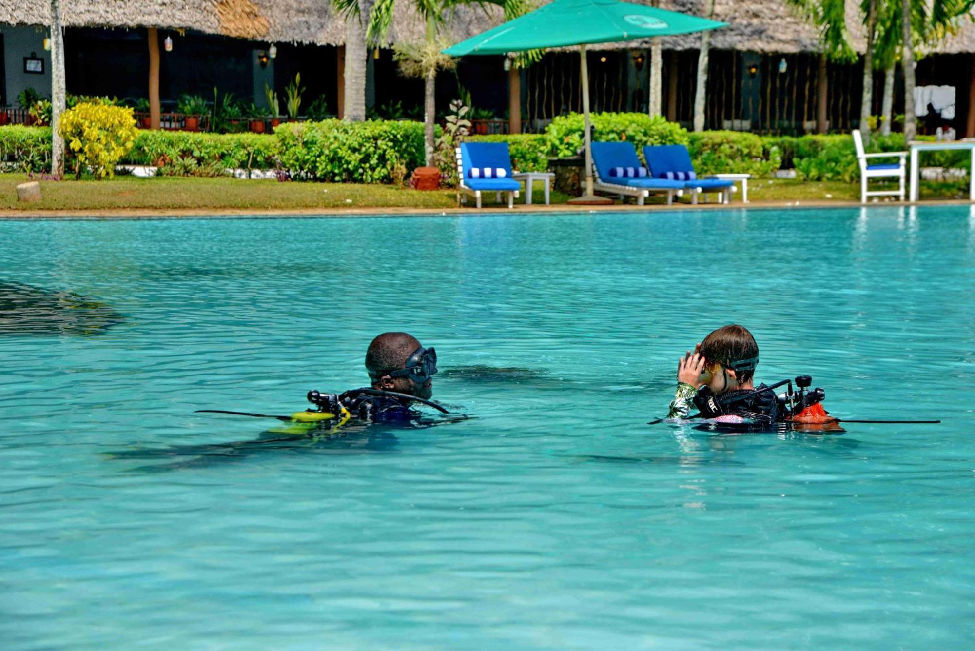 Mnarani Beach Club Hotel Kilifi Exterior photo