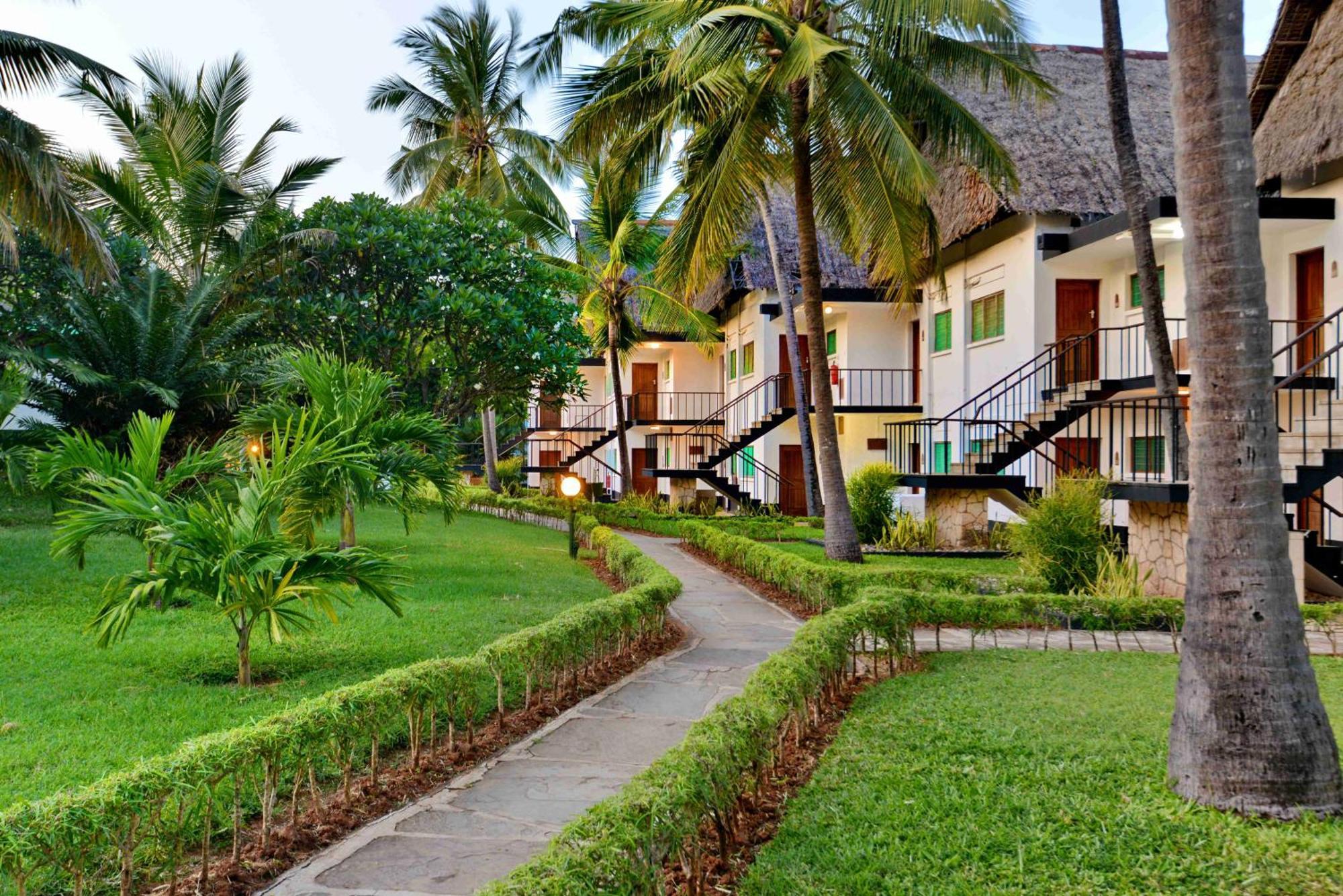 Mnarani Beach Club Hotel Kilifi Exterior photo