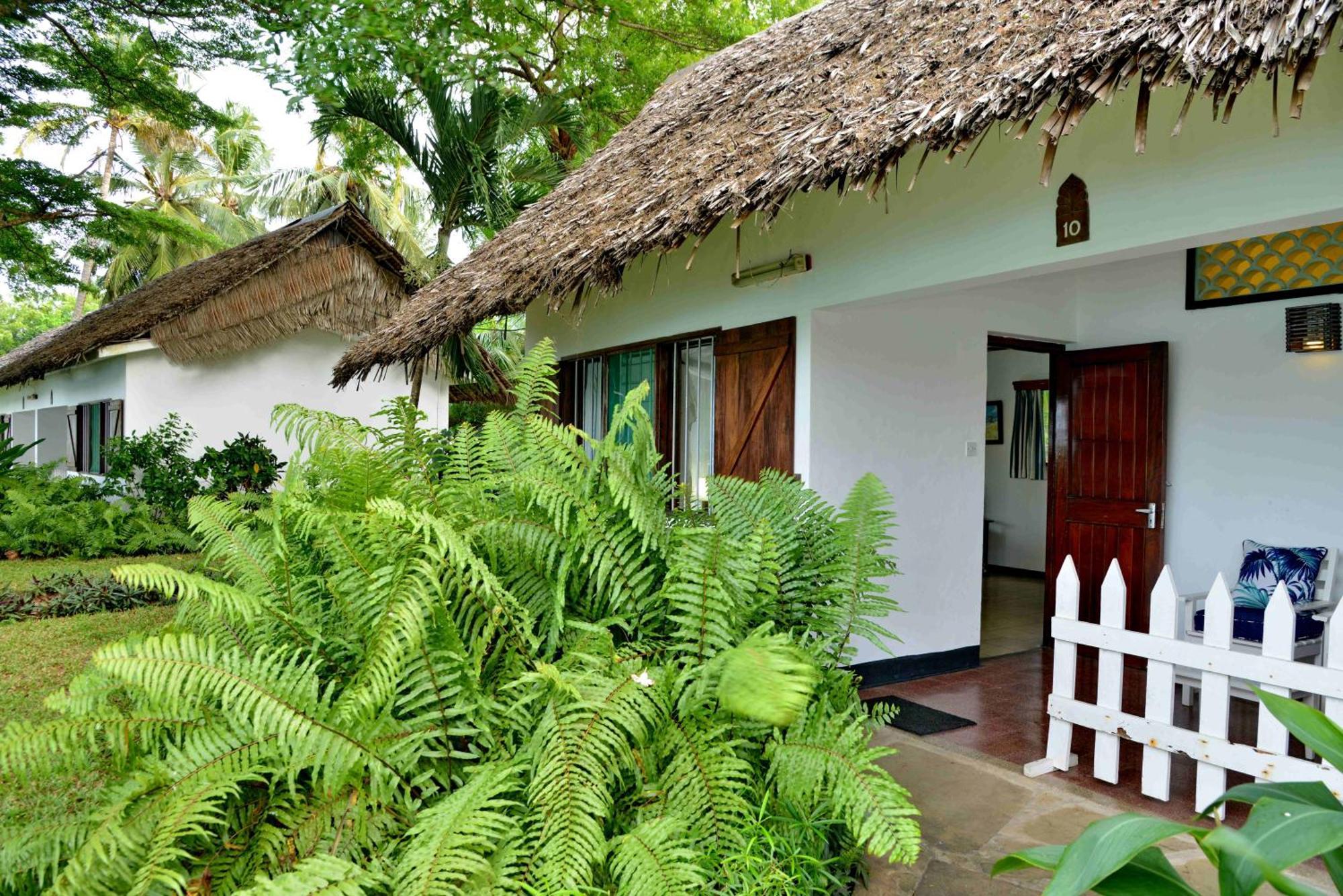 Mnarani Beach Club Hotel Kilifi Exterior photo